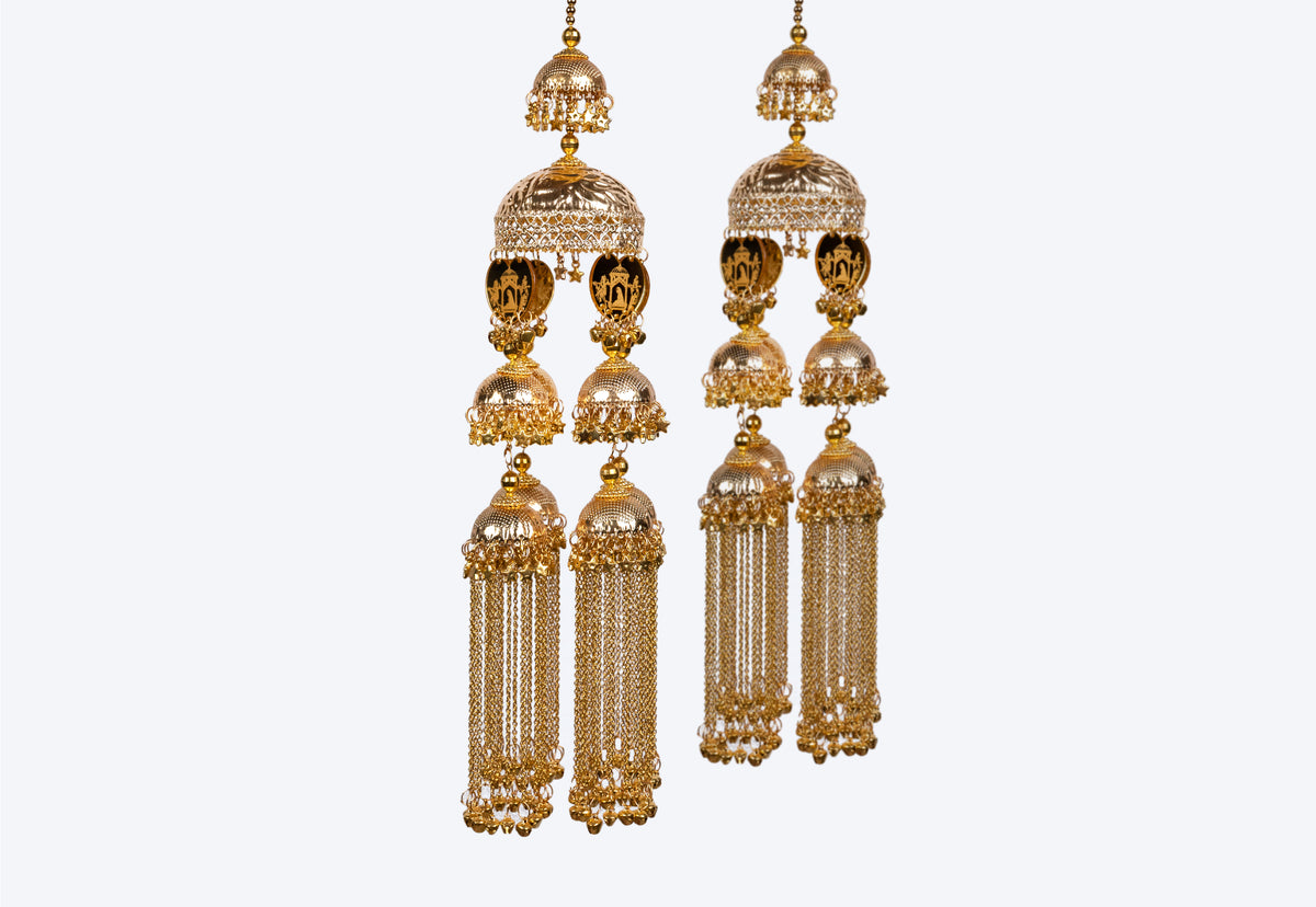 Royal Doli-Baraat Carved Gold Chain & Jhumka Bridal Kaleerein